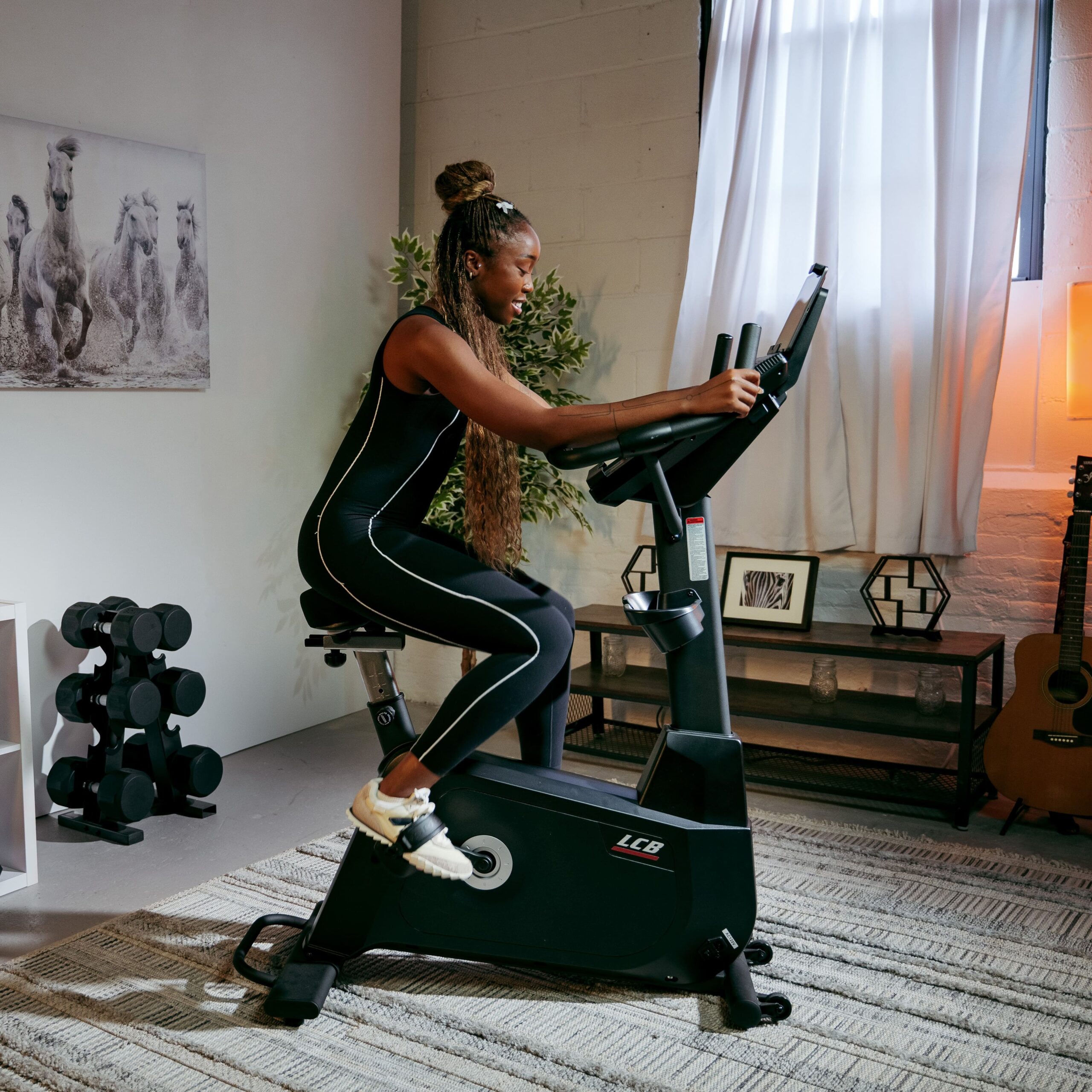 Sole Fitness Light Commercial Upright Bike with 10.1 Inches Touchscreen - Image 5